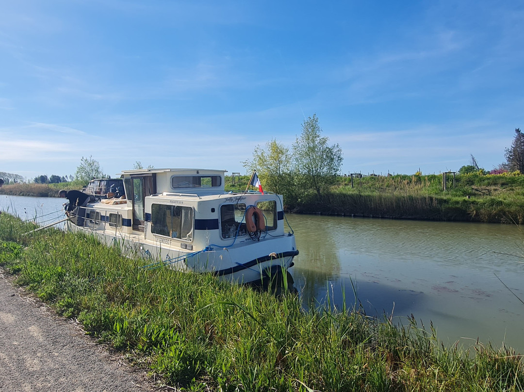 Canalous - Colombiers-Colombiers必去景点