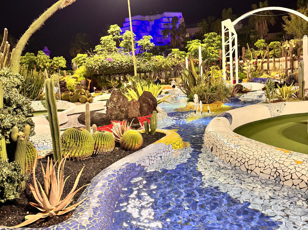 Parque Santiago Mini Golf-美洲海滩必去景点