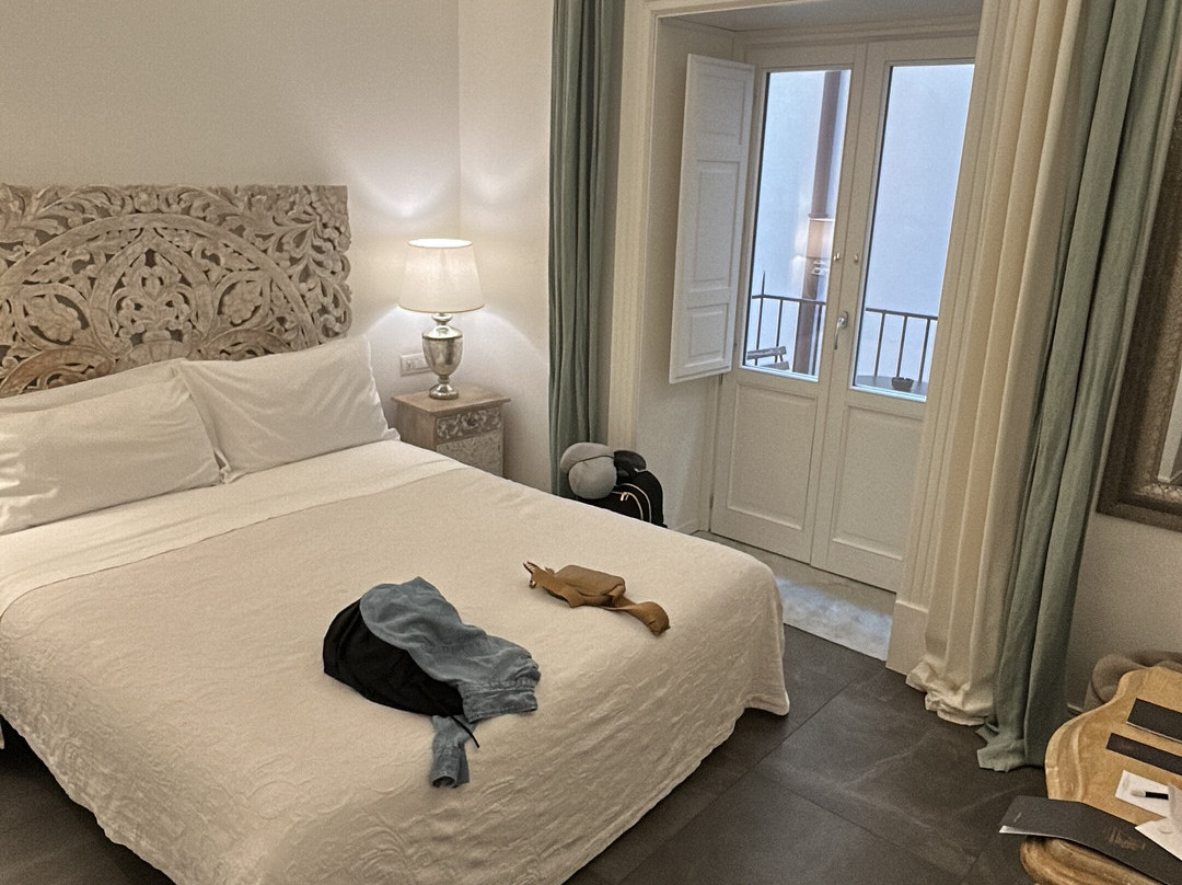 那托里广场精品酒店主图