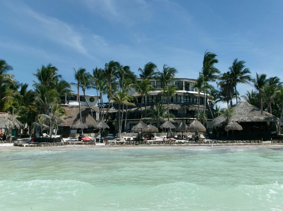 Beachfront Hotel La Palapa主图