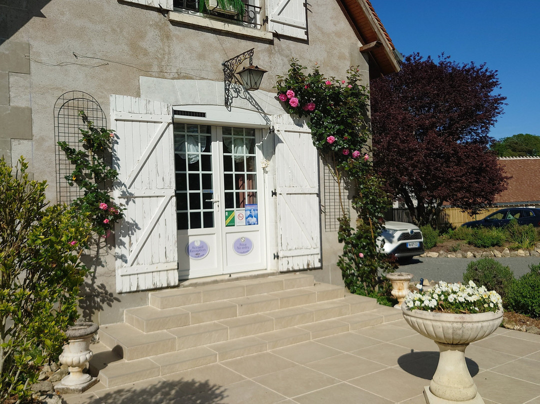 Sans Souci Bed and Breakfast Luxe Heated Pool and Restaurant主图