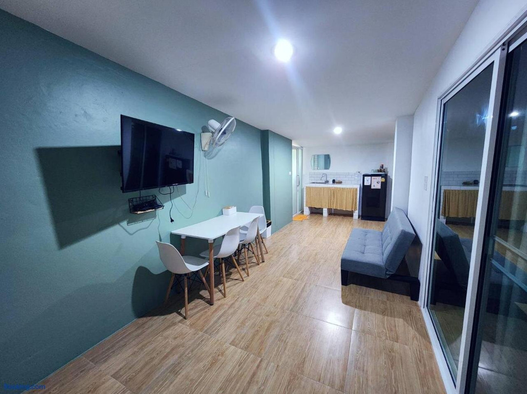 Baan U Sabai Poshtel (baan`yuusbaay ph`sethl)