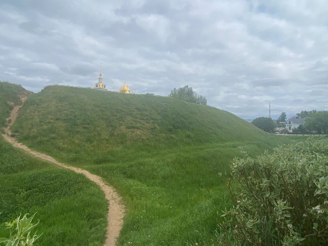 Earth Mound-Dmitrov必去景点