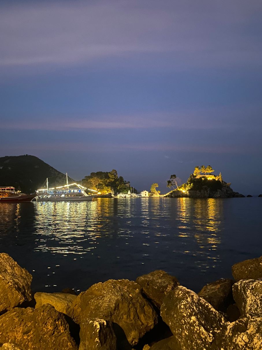 德拉克斯公寓酒店-旅行者