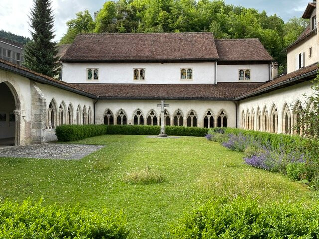 Cloître de St-Ursanne-Saint-Ursanne必去景点