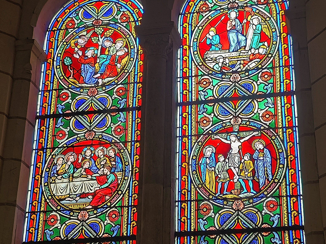 Eglise Saint Maixent-Veigne必去景点