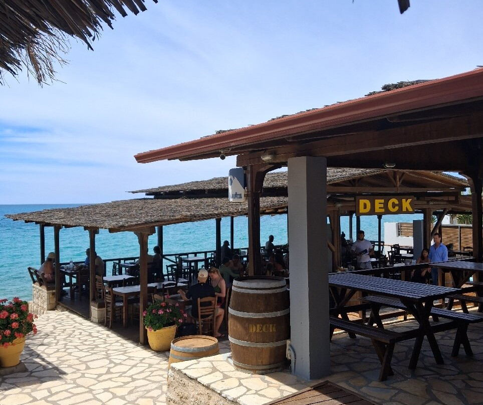 Pefkoulia Beach-Tsoukaladhes必去景点