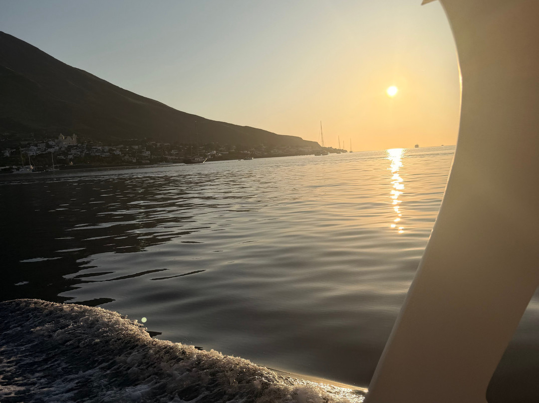 Arianna Escursioni Alle Isole Eolie-利帕里必去景点