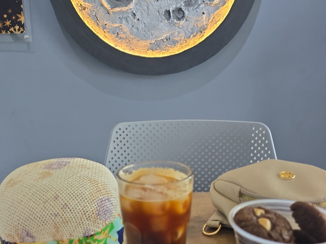 Coffee Moon