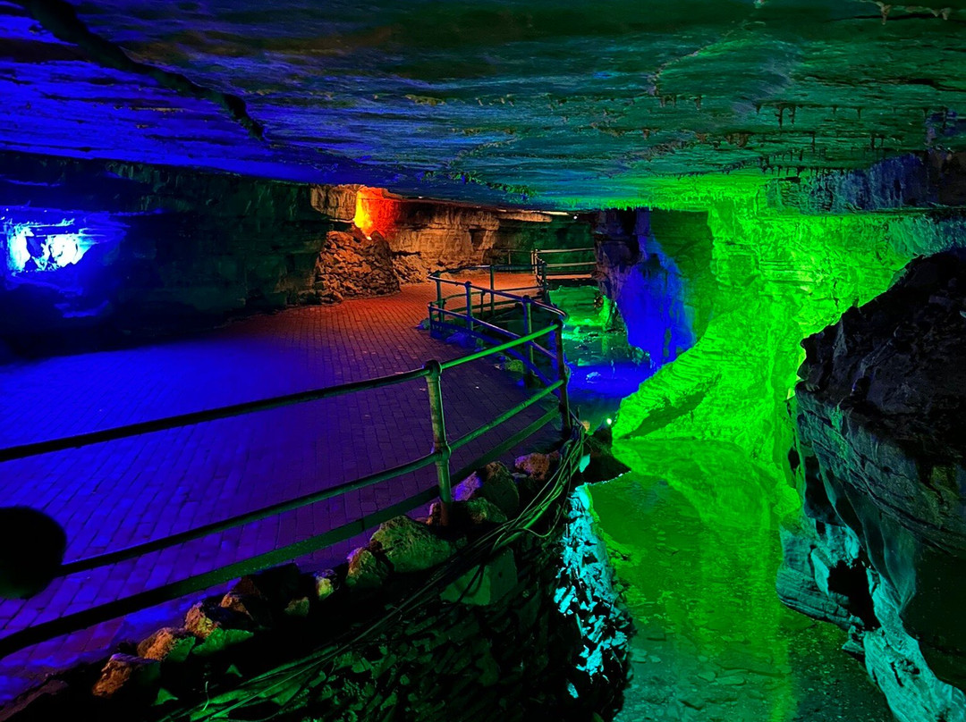 Howe Caverns-Howes Cave必去景点