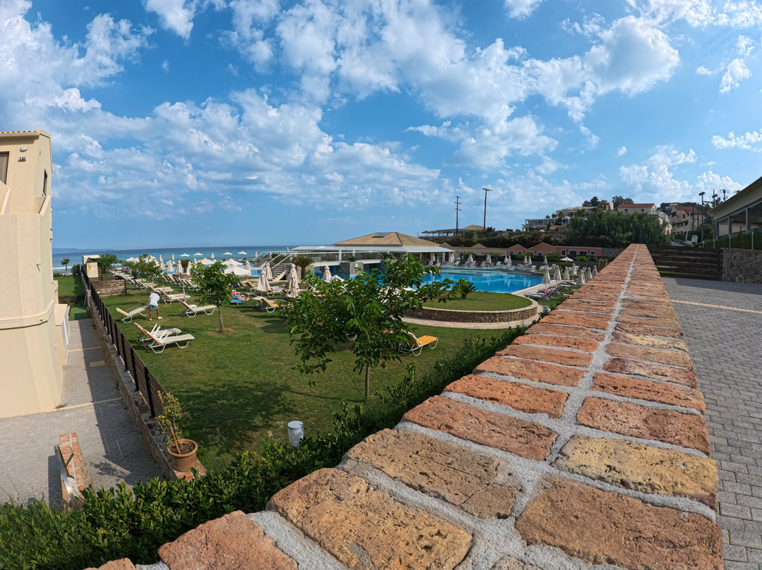 Athina Hotel主图