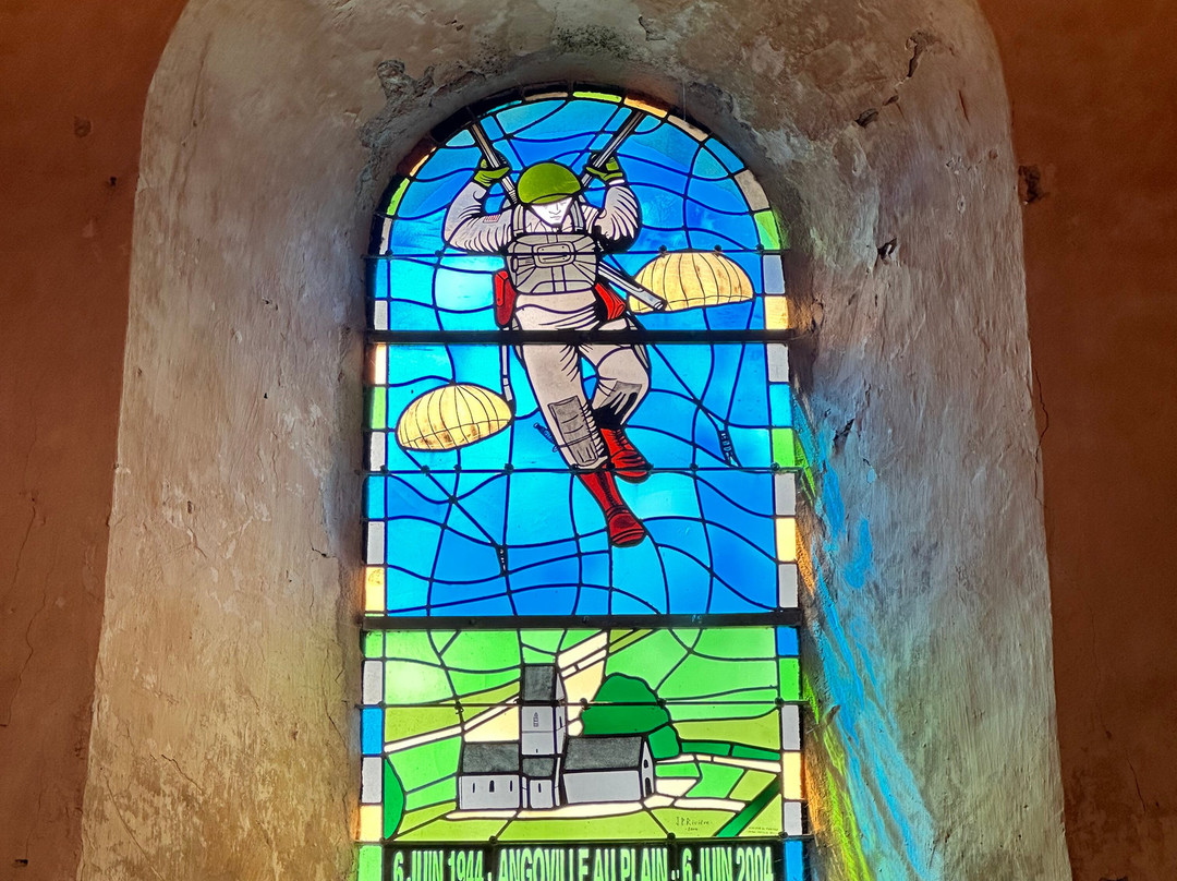 Eglise Saint-Come-et-Saint-Damien d'Angoville-au-Plain-Angoville-Au-Plain必去景点