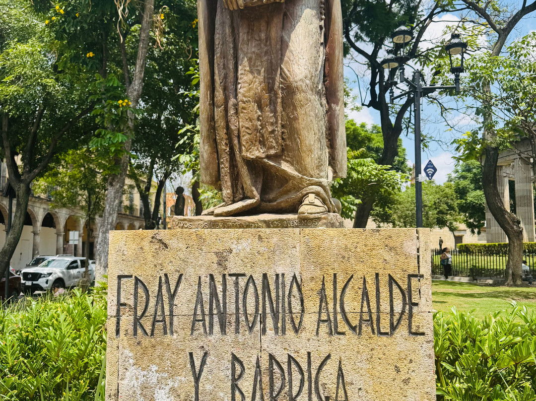 Rotonda de Los Jaliscienses Ilustres-瓜达拉哈拉必去景点