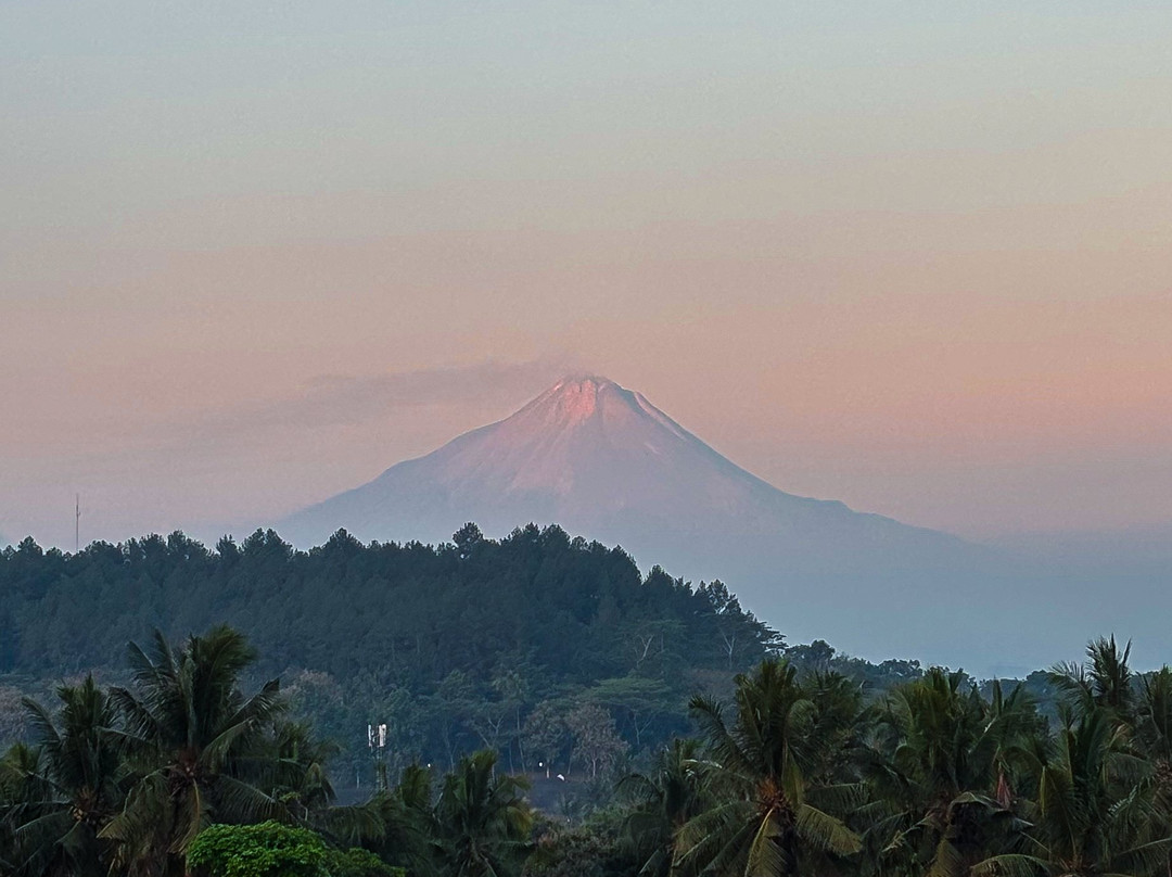 Tiga Dari Borobudur