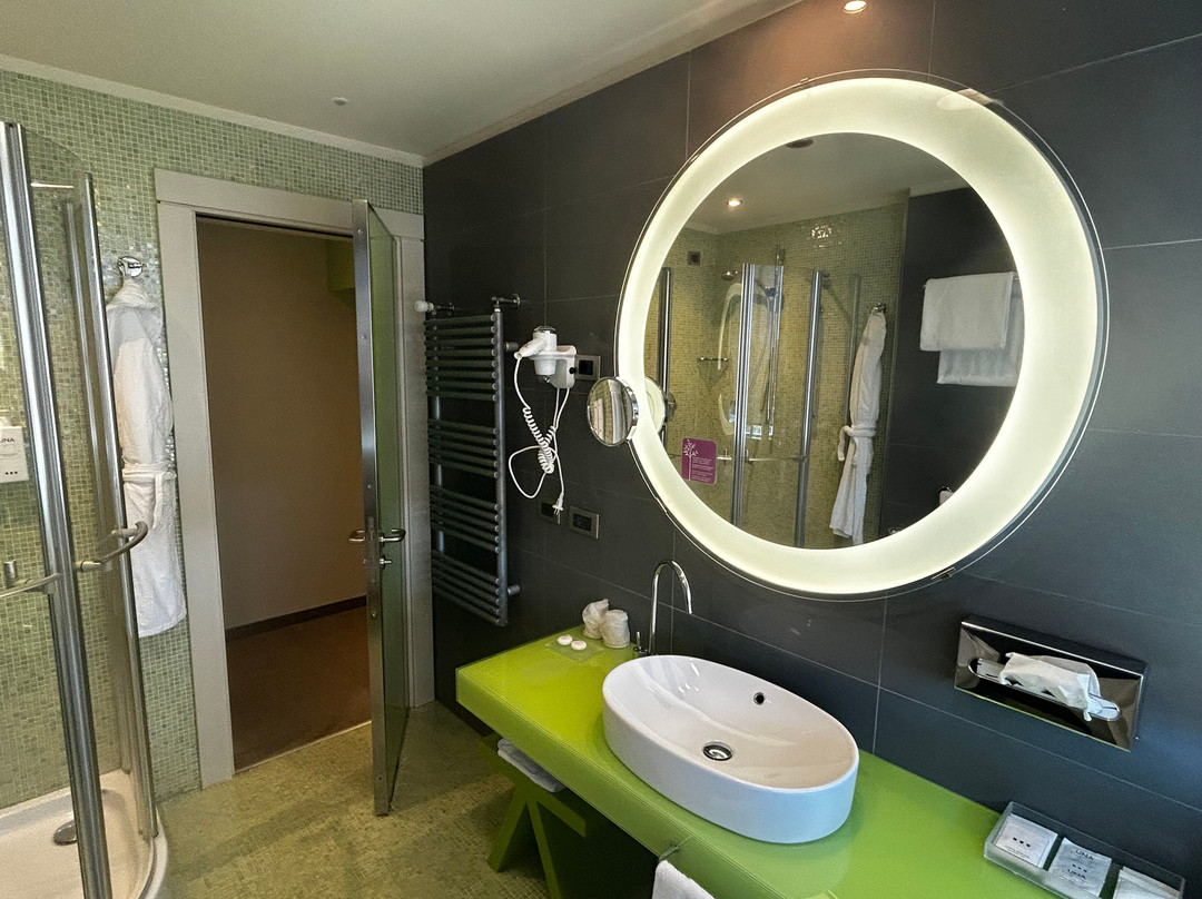 UNA HOTELS T Hotel Cagliari主图