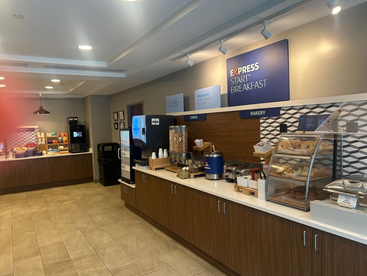 锡林斯格罗夫智选假日酒店-旅行者