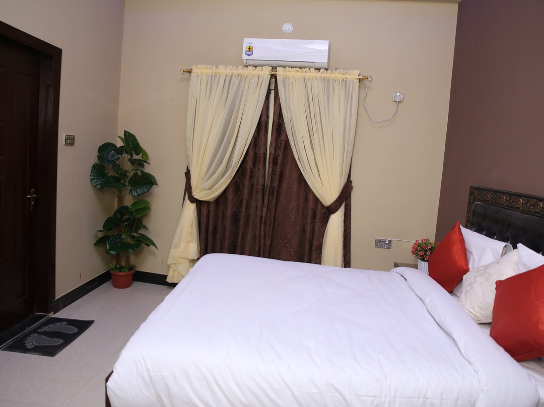 Hotel Paradise Lounge Hyderabad