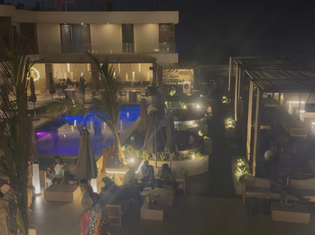Alora Beach Resort-阿克拉必去景点