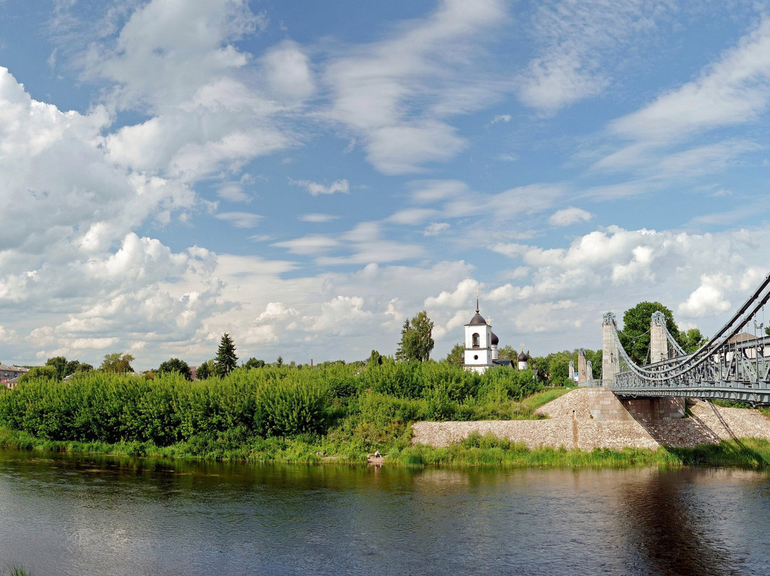 Chain Bridges-Ostrov必去景点