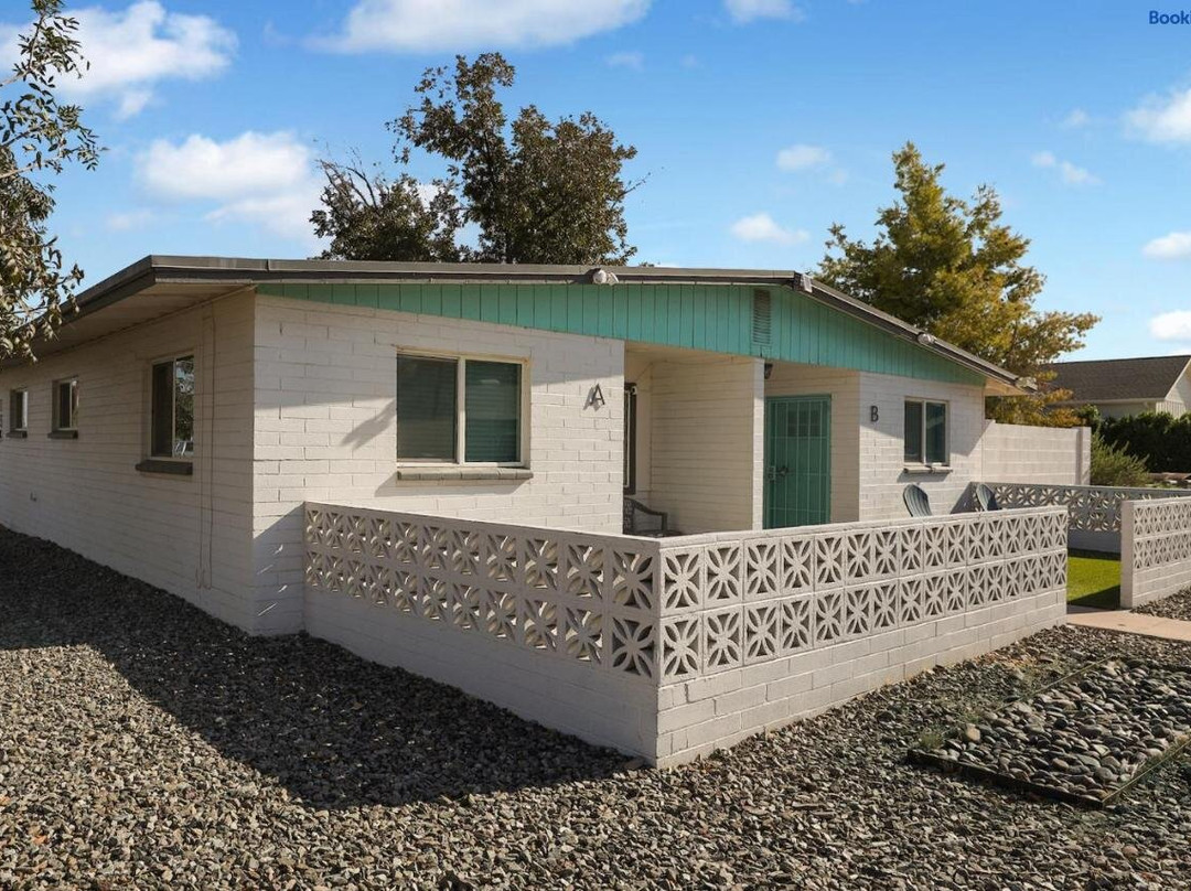 2BR Condo Walking Distance To Downtown Gilbert