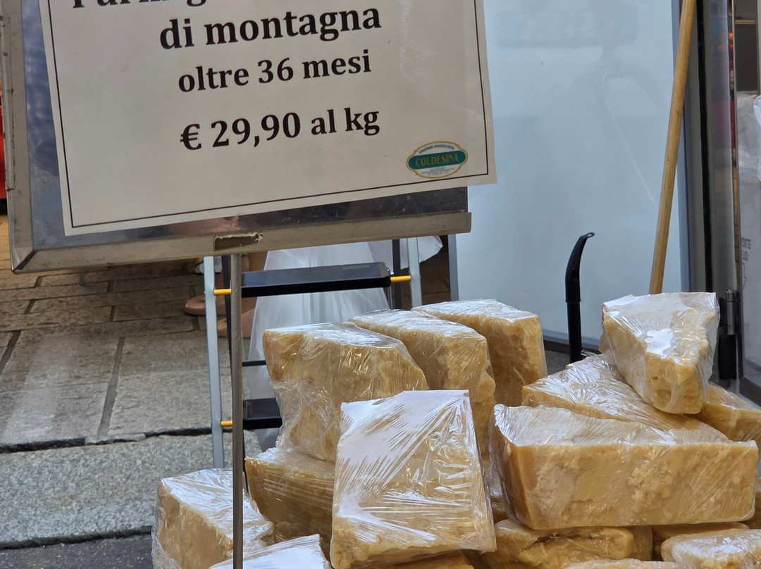 Formaggeria Coldesina-Sannazzaro de' Burgondi必去景点