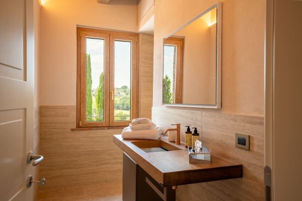 Tenuta Golo - Luxury Vineyard Suites in Montepulciano-浴室