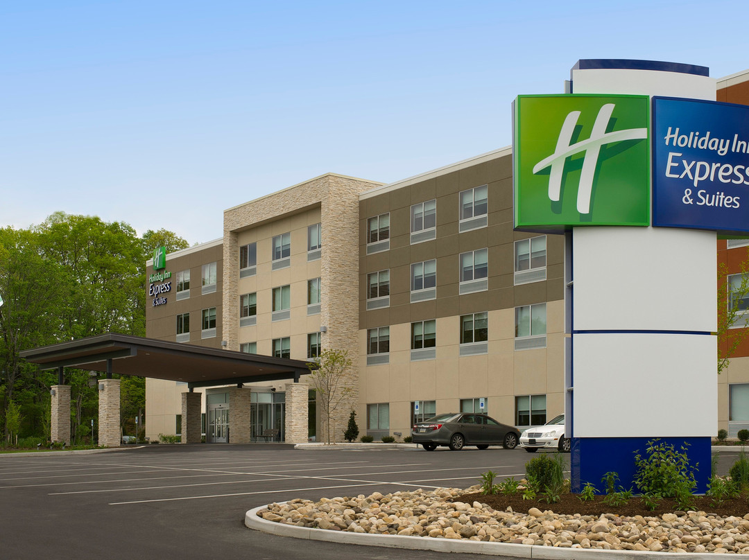 Holiday Inn Express & Suites Altoona By IHG主图