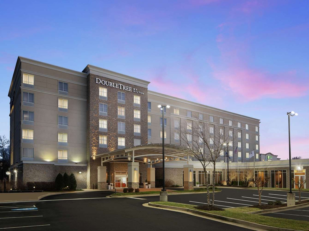 里士满机场假日酒店主图