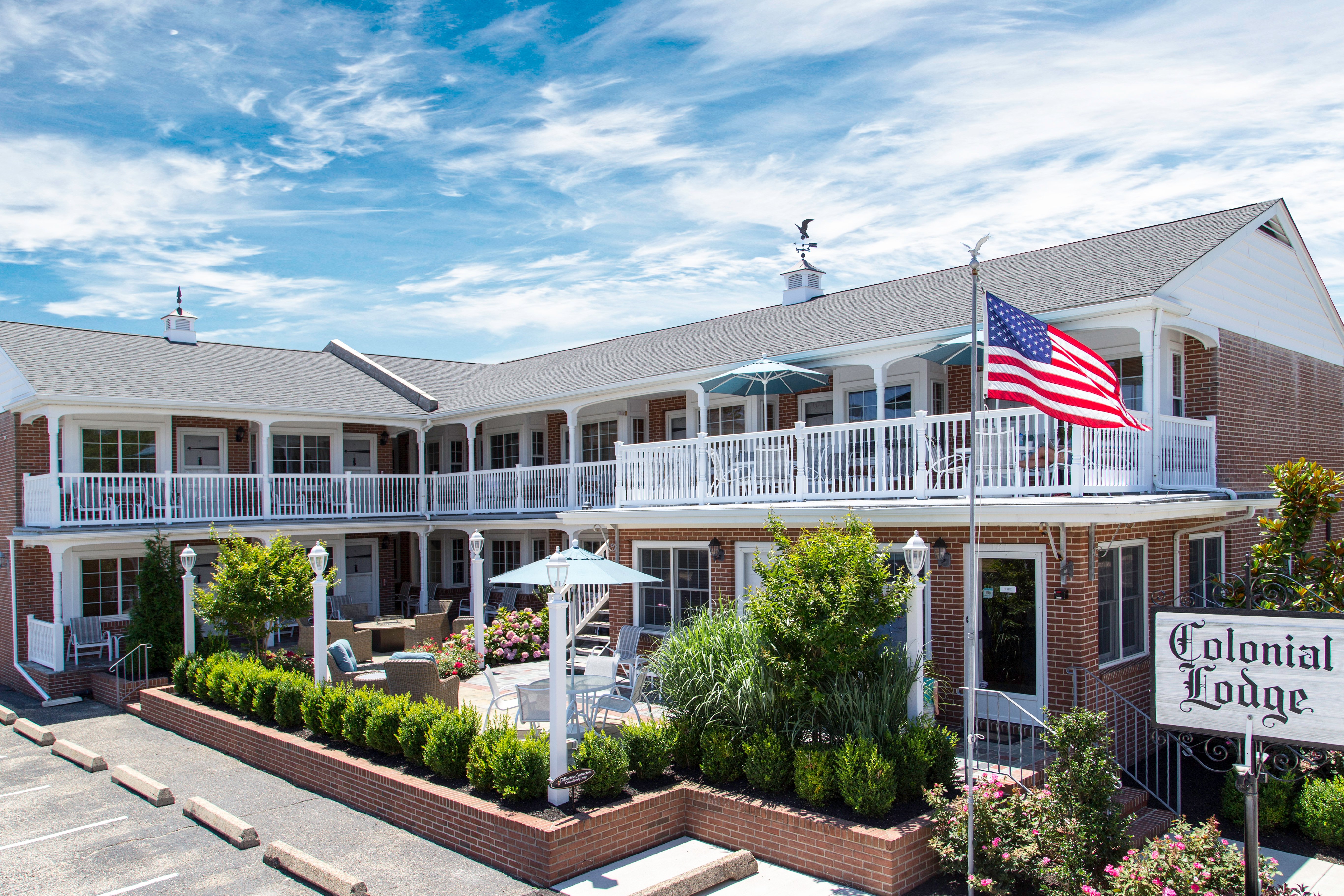 Colonial Lodge-官方