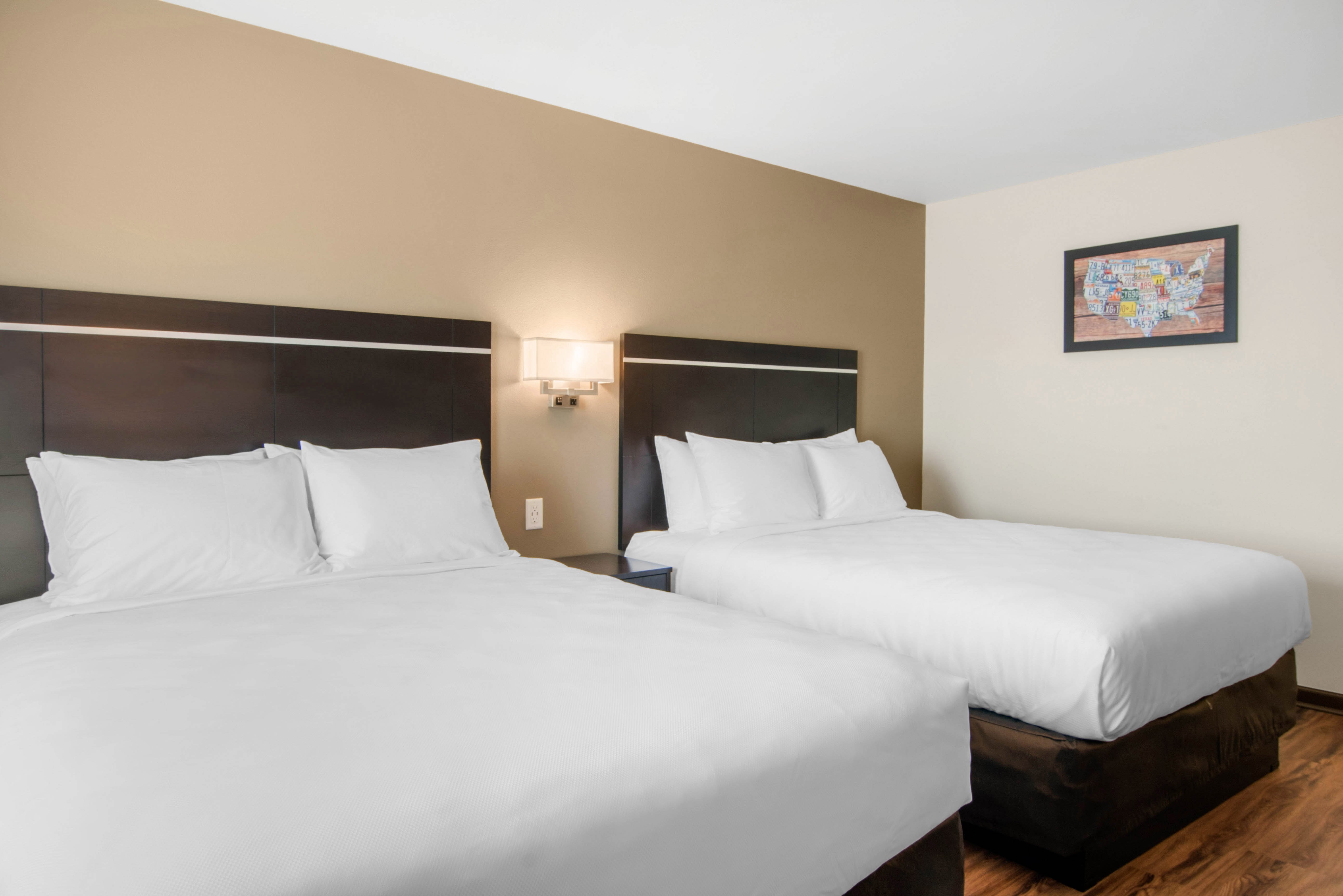 Econo Lodge Inn & Suites-官方