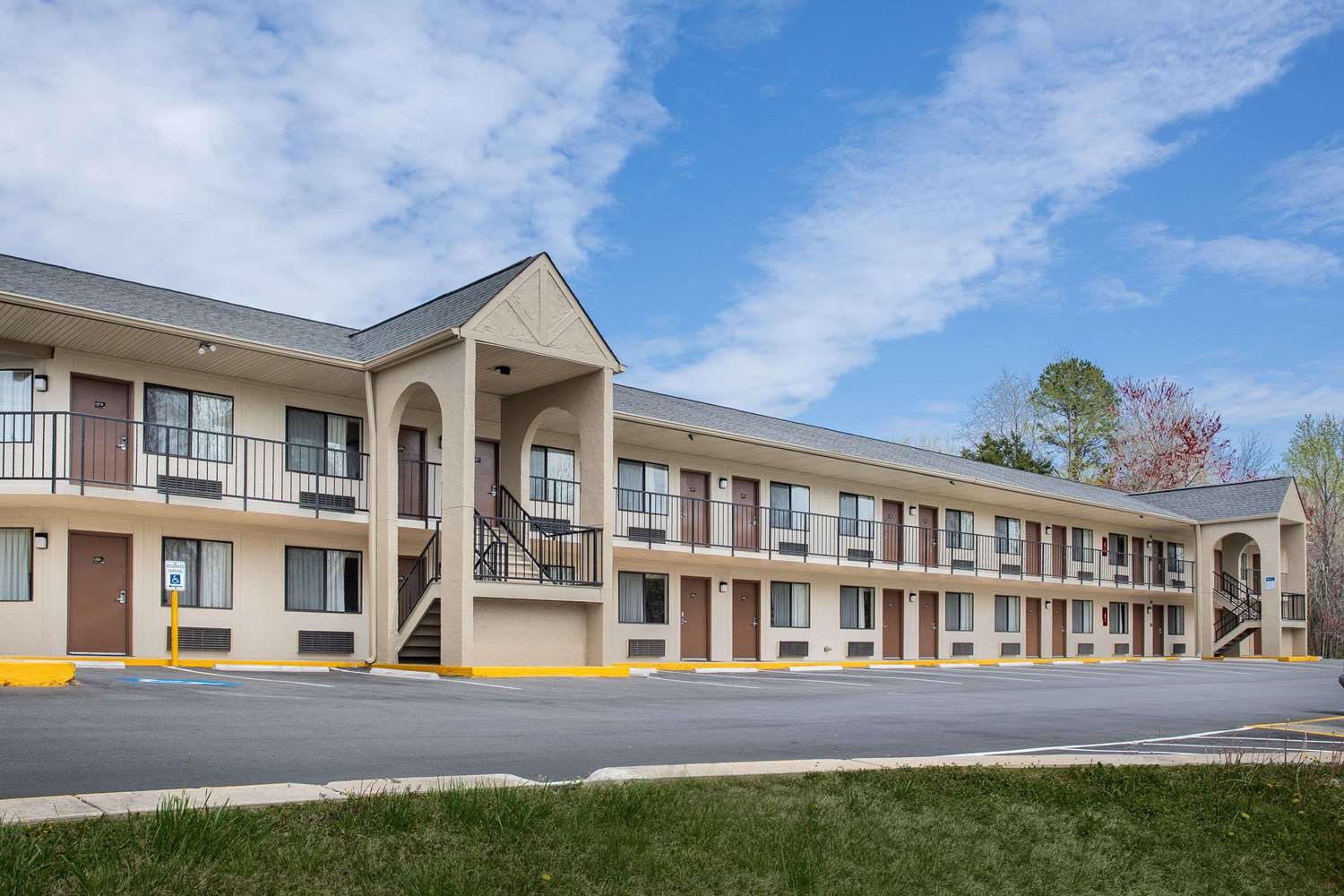 Super 8 by Wyndham Burlington NC-官方