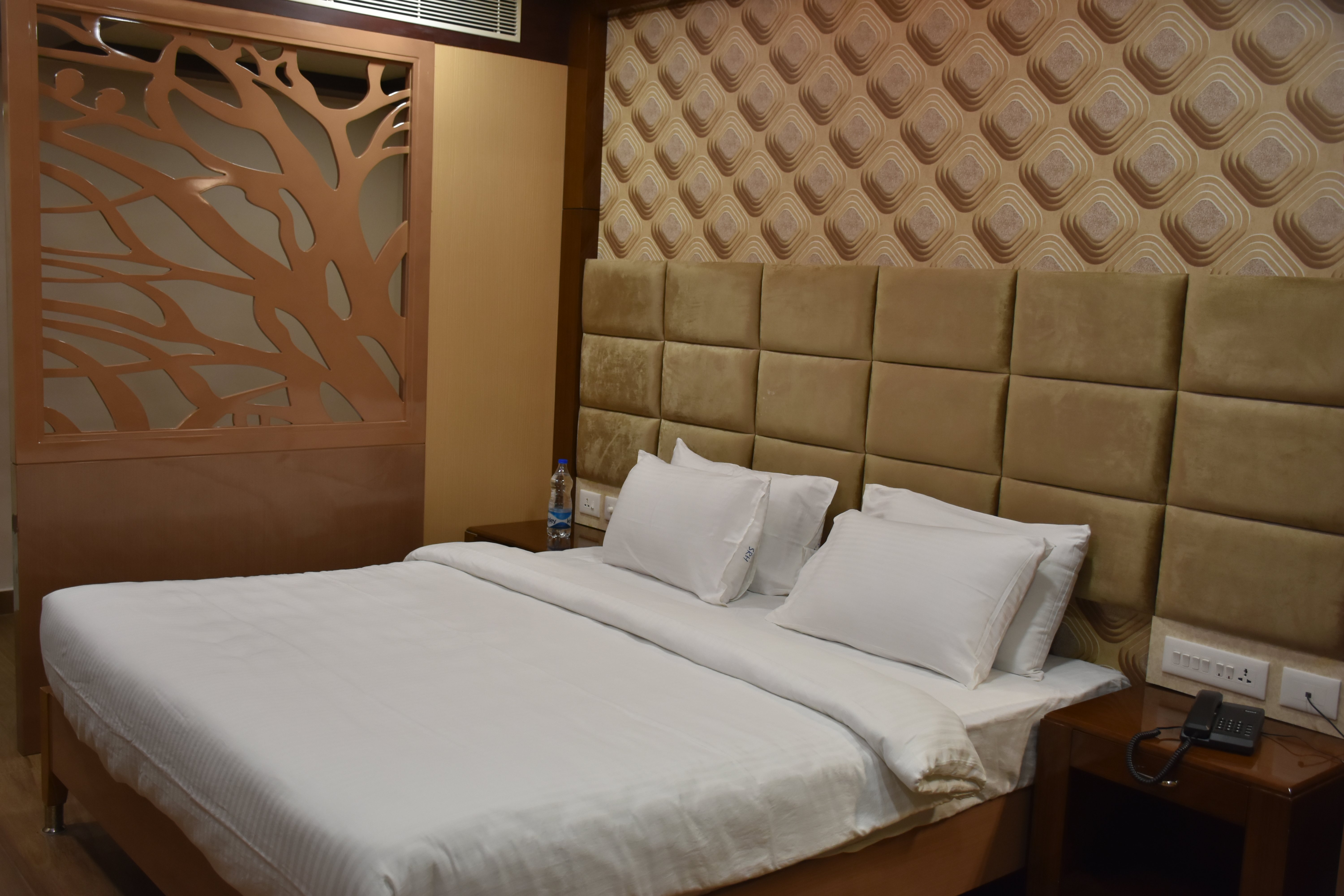 Sri Ram Hotel-官方