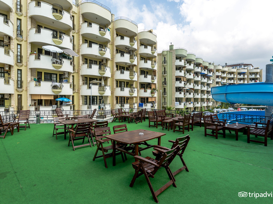 May Garden Club Hotel