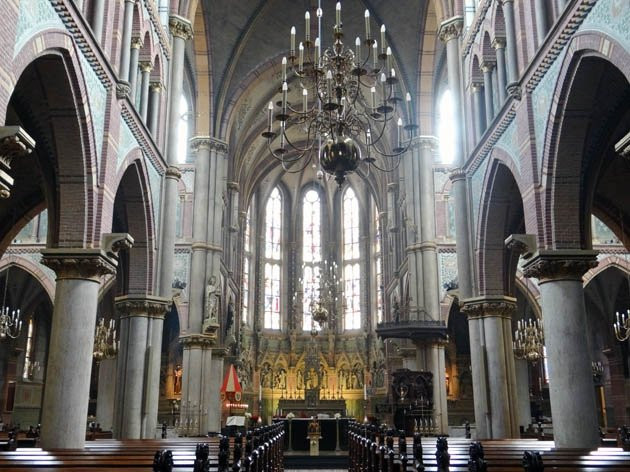 Basiliek van de heilige Liduina en onze lieve vrouw Rozenkrans景点图片