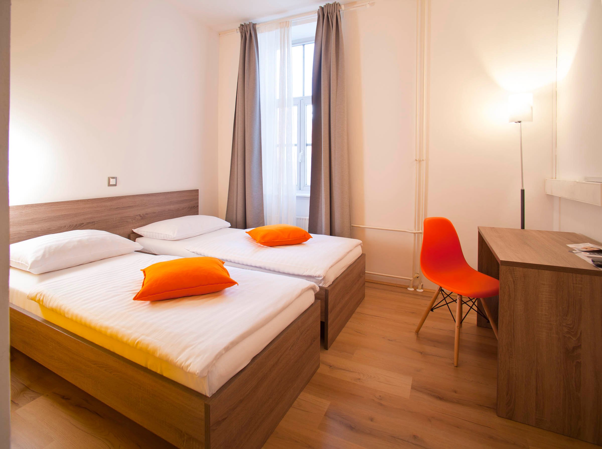 UNI Youth Hostel-官方