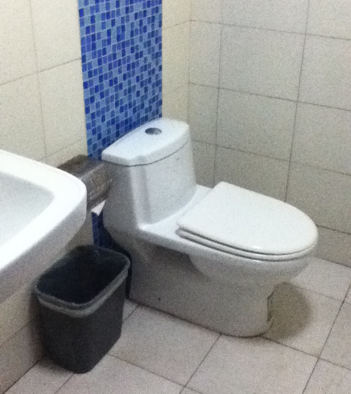 龙千潭商务酒店主图