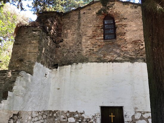 The Metamorphosis Church & ruins of the Venetian Castle-Karlovasi必去景点