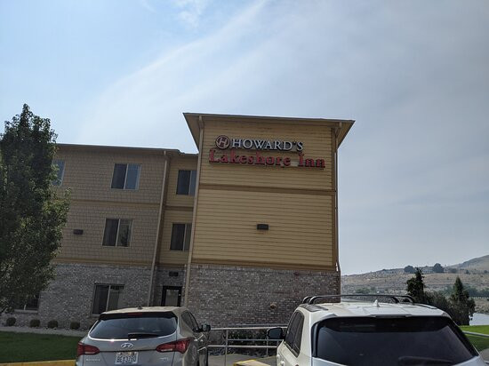 Howard's on the River主图