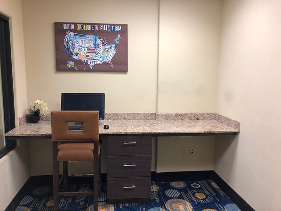 Karnes City Lodge主图