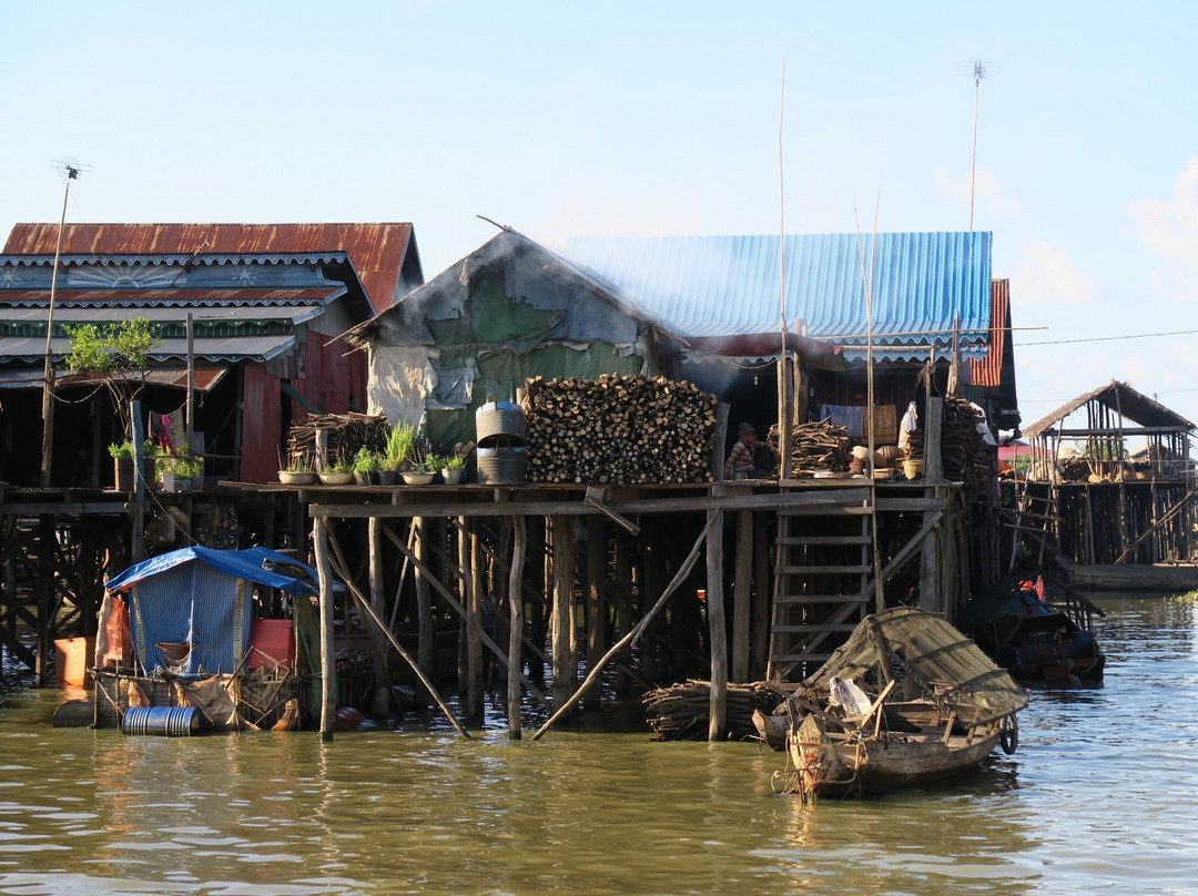 Cambodia’s Kampong Chhnang floating village景点图片