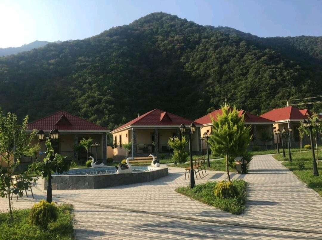 Qax Resort