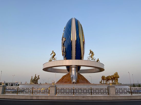 Monument to the Bicycle-阿什哈巴德必去景点