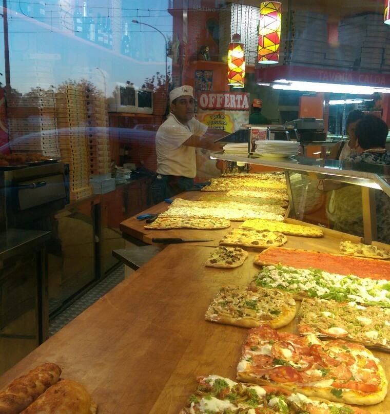 Pisoniano餐馆和美食-IL RE DELLA PIZZA
