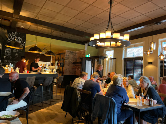 Gion Borno's Cantina Sociale