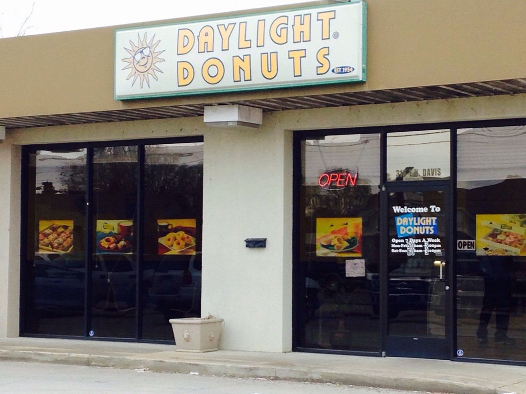 Daylight Donuts