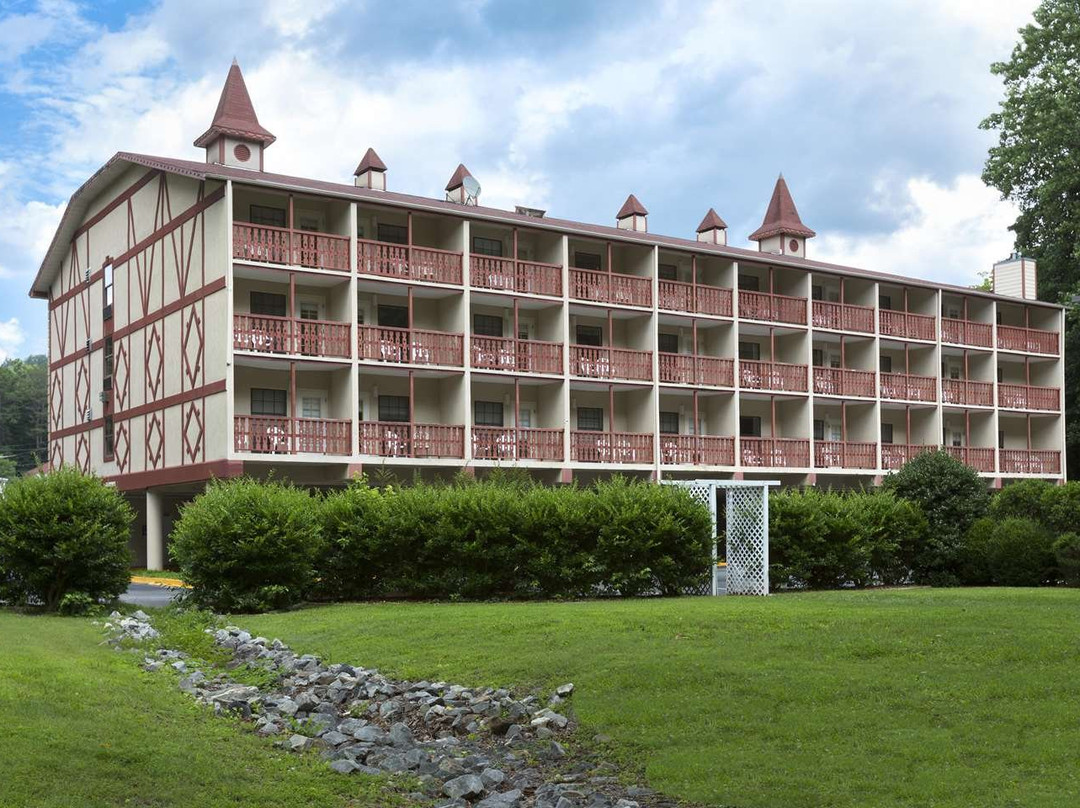 海伦希尔顿恒庭酒店主图