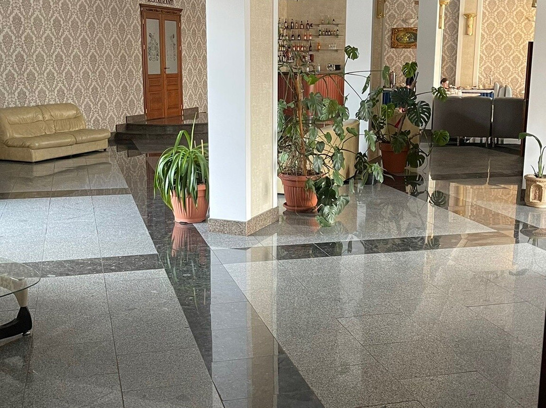 Ozdorovchyy Kompleks Hayky主图