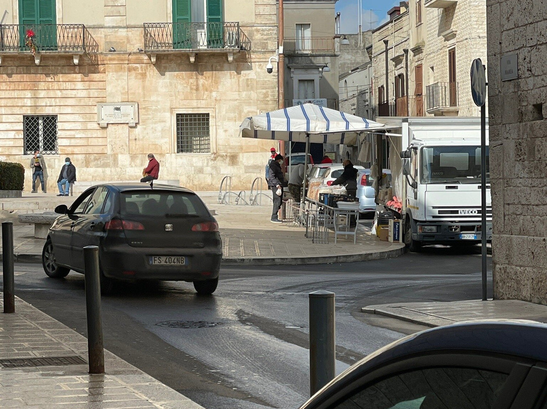 Piazza Municipio-Santeramo in Colle必去景点