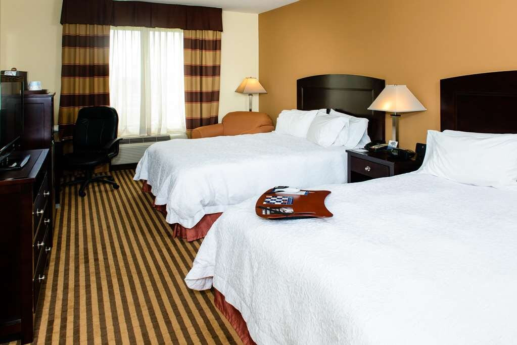 Hampton Inn & Suites Port Arthur主图