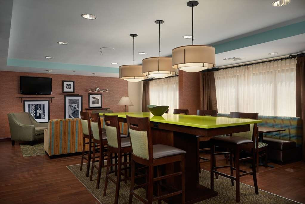 Hampton Inn Goldsboro主图